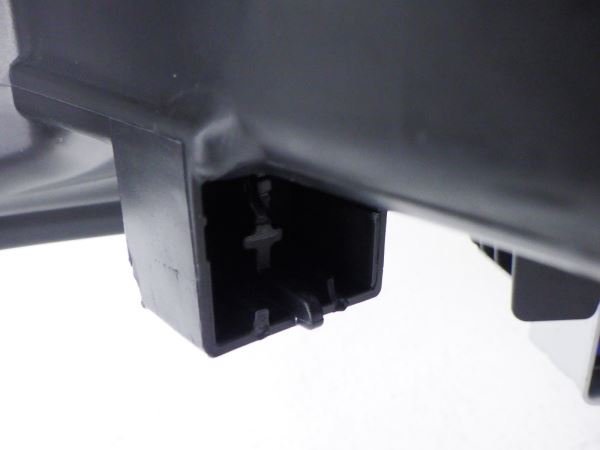 2195745♪ ヴォクシー ZS煌 80系 後期 右ライト LED ICHIKOH 28-240