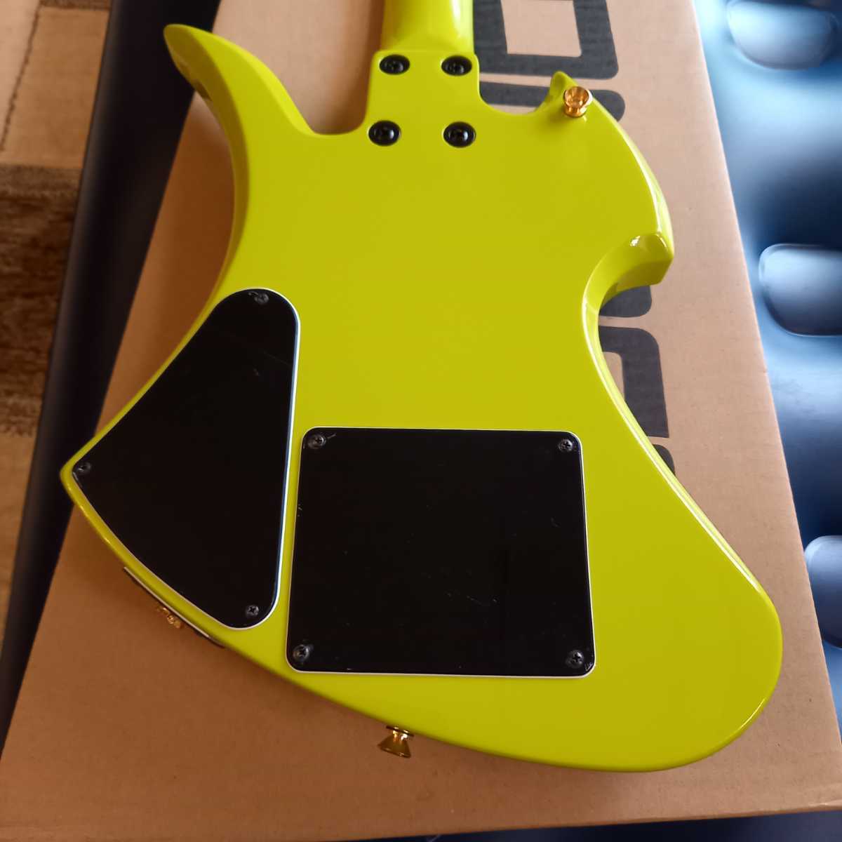 新品 未使用 送料無料 バーニー hideモデル Burny GH-Jr グリーン  