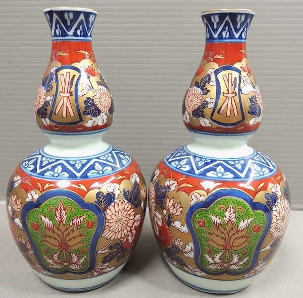 日肥其泉 昭和年製 極錦金彩古伊万里 酒器揃 其泉作 徳利・お猪口