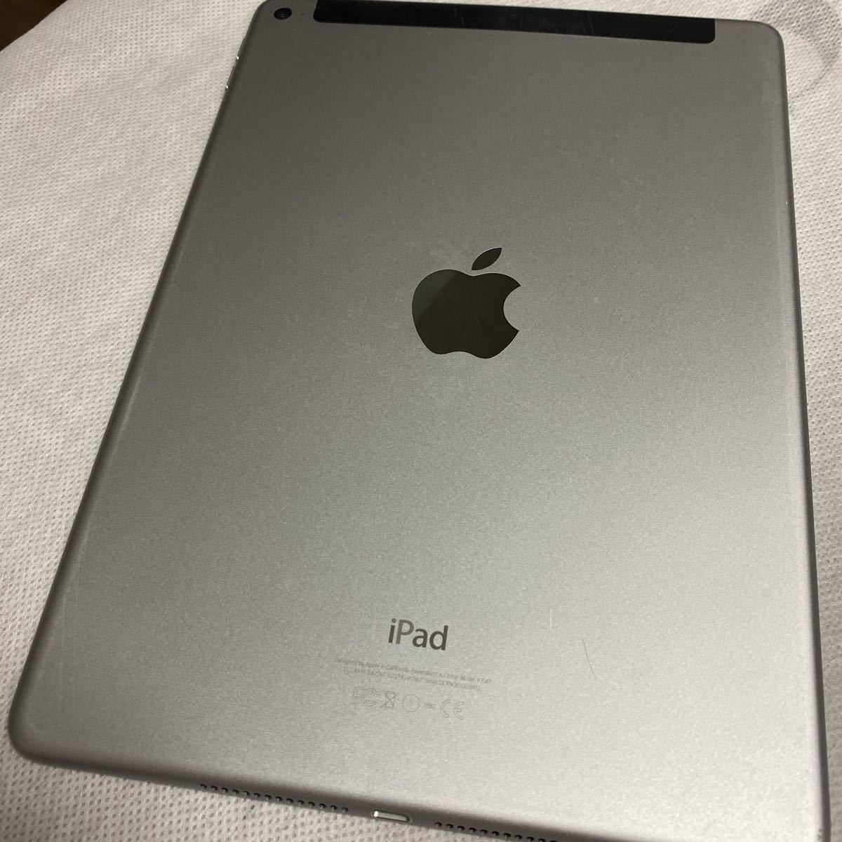 Air2 iPad シルバー Wi-Fi+Cellular Wi-Fiモデル 64GB 第2世代 32GB 