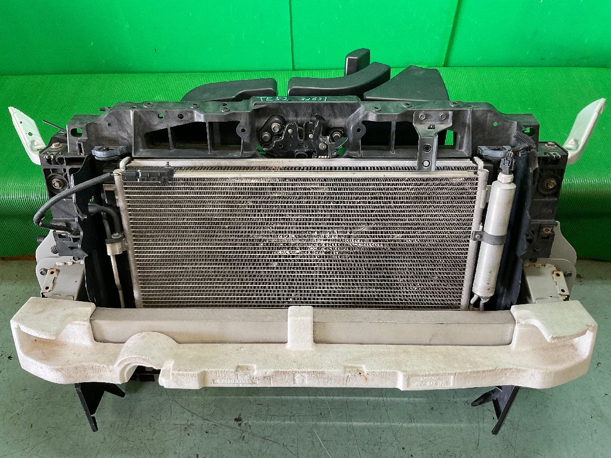 エルグランド DBA-PE52 ラジエータグリル 日産純正部品 メッキ E52 エルグランド DBA-PE52 ラジエータグリル 日産純正部品 メッキ E52