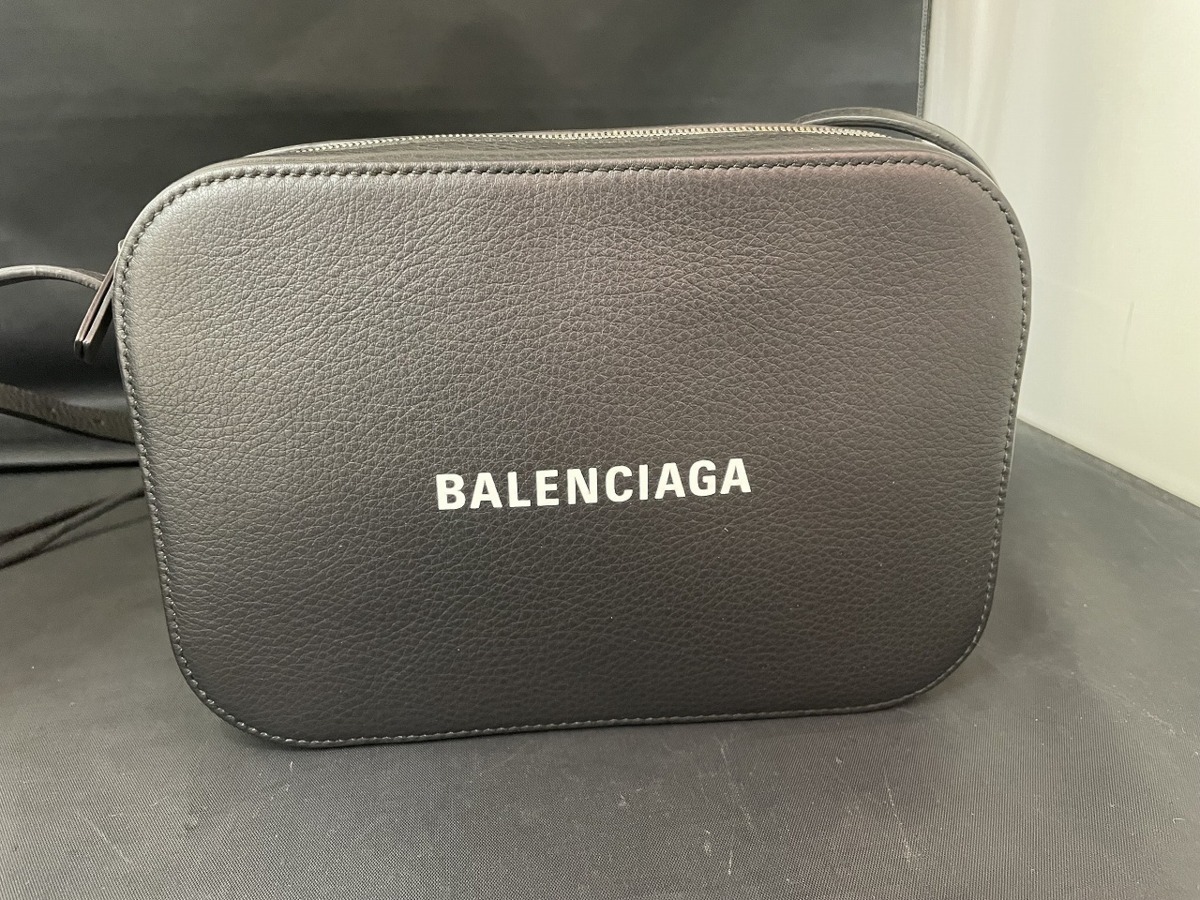 〓 展示品【BALENCIAGA バレンシアガ ショルダーバッグ エブリディ 
