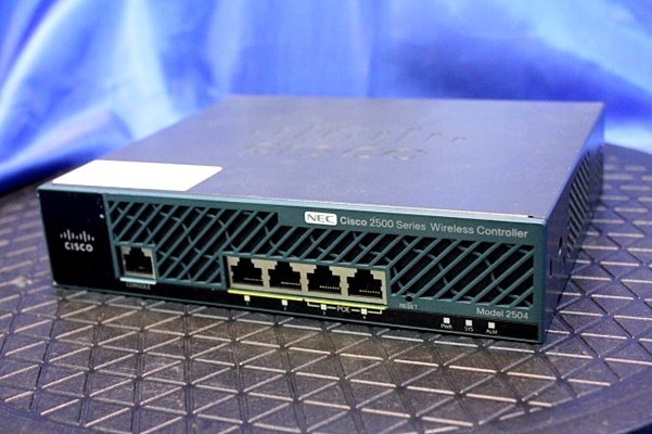 シスコ Cisco 2500 Series Wireless Controller AIR-CT2504-K9 無線LAN