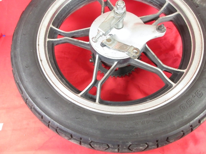 A225】SUZUKI スズキ GN125H 純正 リア キャストホイール タイヤ付き 