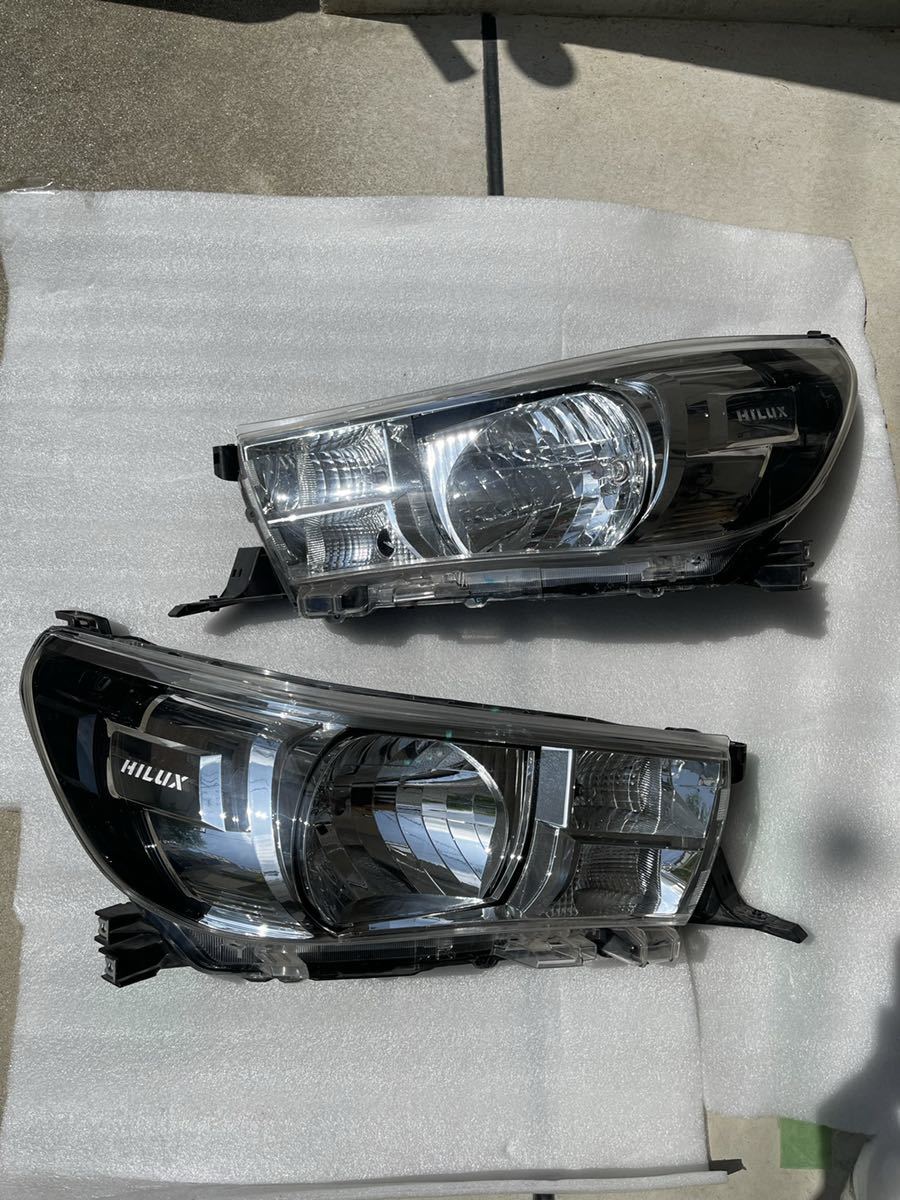 ヘッドライト左右セット ハイラックス前期純正 GUN125