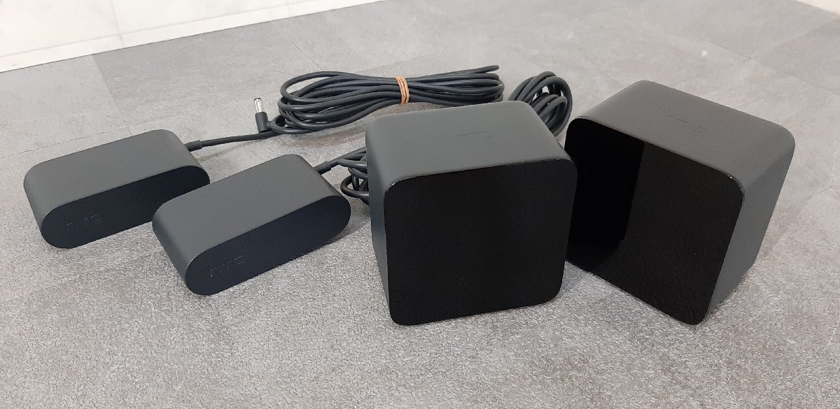 HTC Basestation 1.0 ベースステーション1.0 2個 htc vive Base