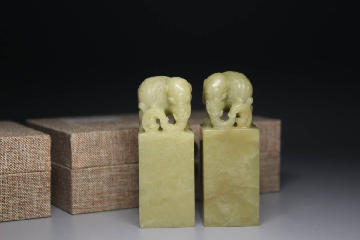 壽山石朱砂凍石 獅子彫刻 印材 93g 箱付 壽山石朱砂凍石 獅子彫刻 印材 93g 箱付 壽山石朱砂凍石 獅子彫刻 印材
