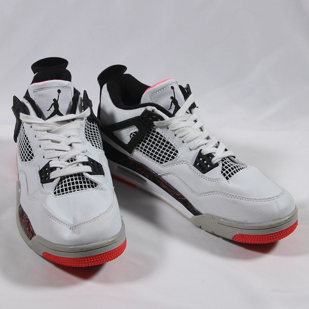 Nike Air Jordan 4 Retro ナイキ エアジョーダン 4 レトロ White Red 白黒 27 5cm Us9 5 スニーカー 27 5cm 売買されたオークション情報 Yahooの商品情報をアーカイブ公開 オークファン Aucfan Com