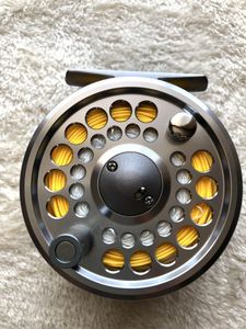 フリーストーンのYahoo!オークション(旧ヤフオク!)の相場・価格を見る