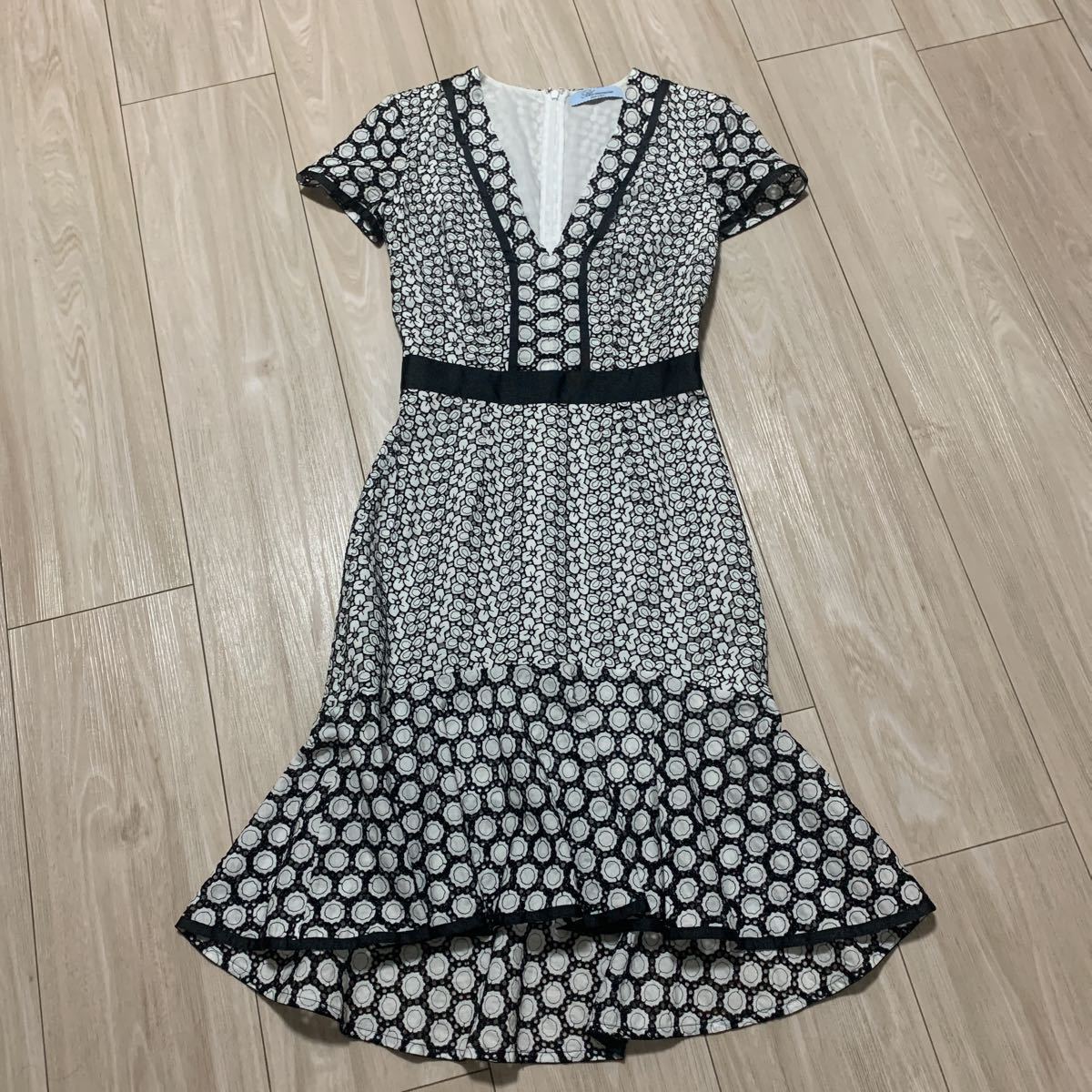 タグ付き☆イタリア製 定価7.2万円 blugirl レース ワンピース 42
