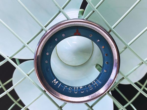 扇風機 昭和レトロ MITSUBISHI 三菱 レトロ 古道具ビンテージ ホワイト MITSUBISHI三菱電機 ヴィンテージ レトロ扇風機 ☆ モデル 安い MITSUBISHI☆三菱電動シャープナー☆鉛筆削り☆昭和レトロ DM-12L MITUBISHI,三菱レトロ扇風機,ビンテージ