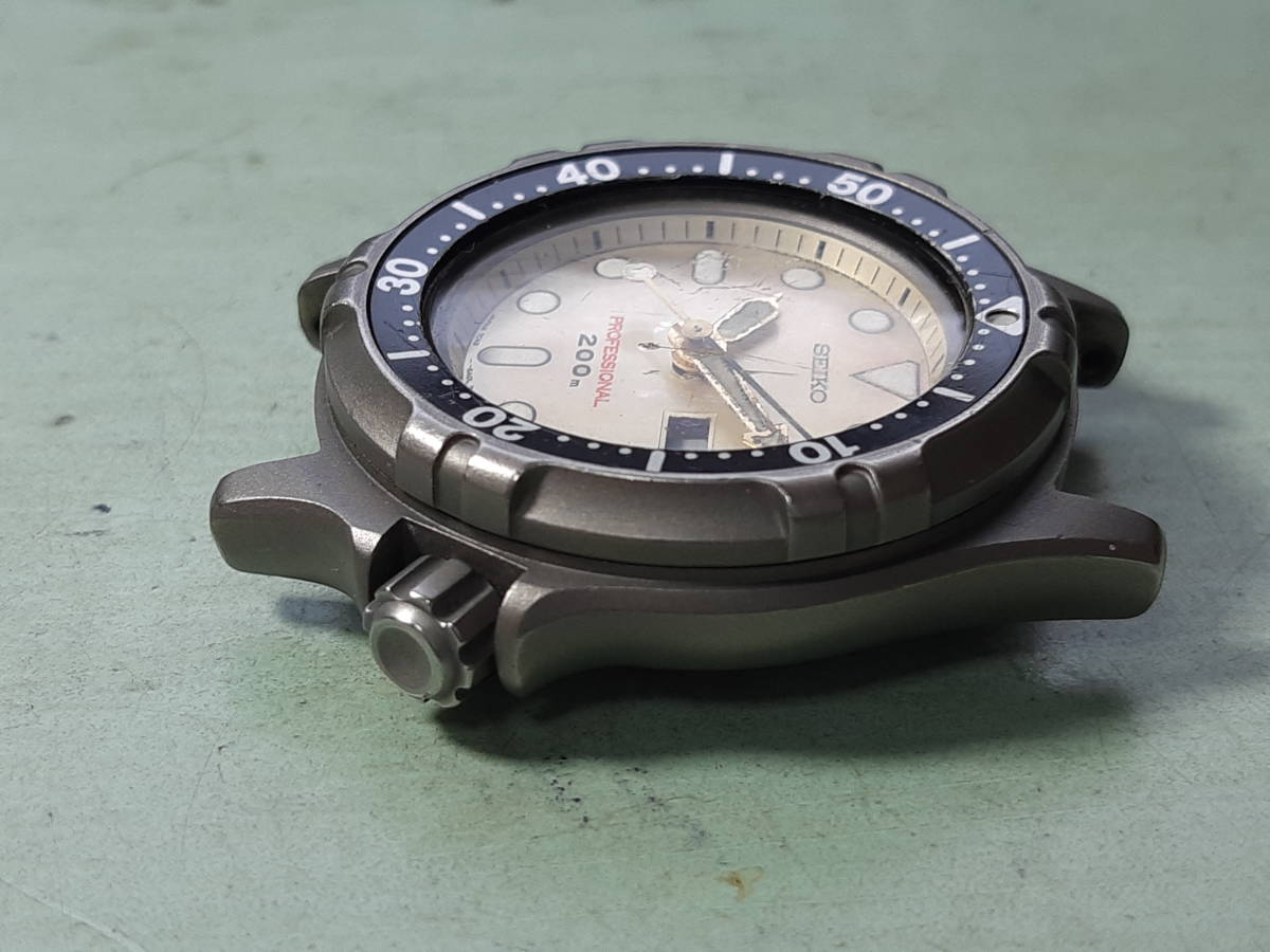 セイコー ダイバー クォーツ プロフェッショナル 200M防水 7C43-6A00 