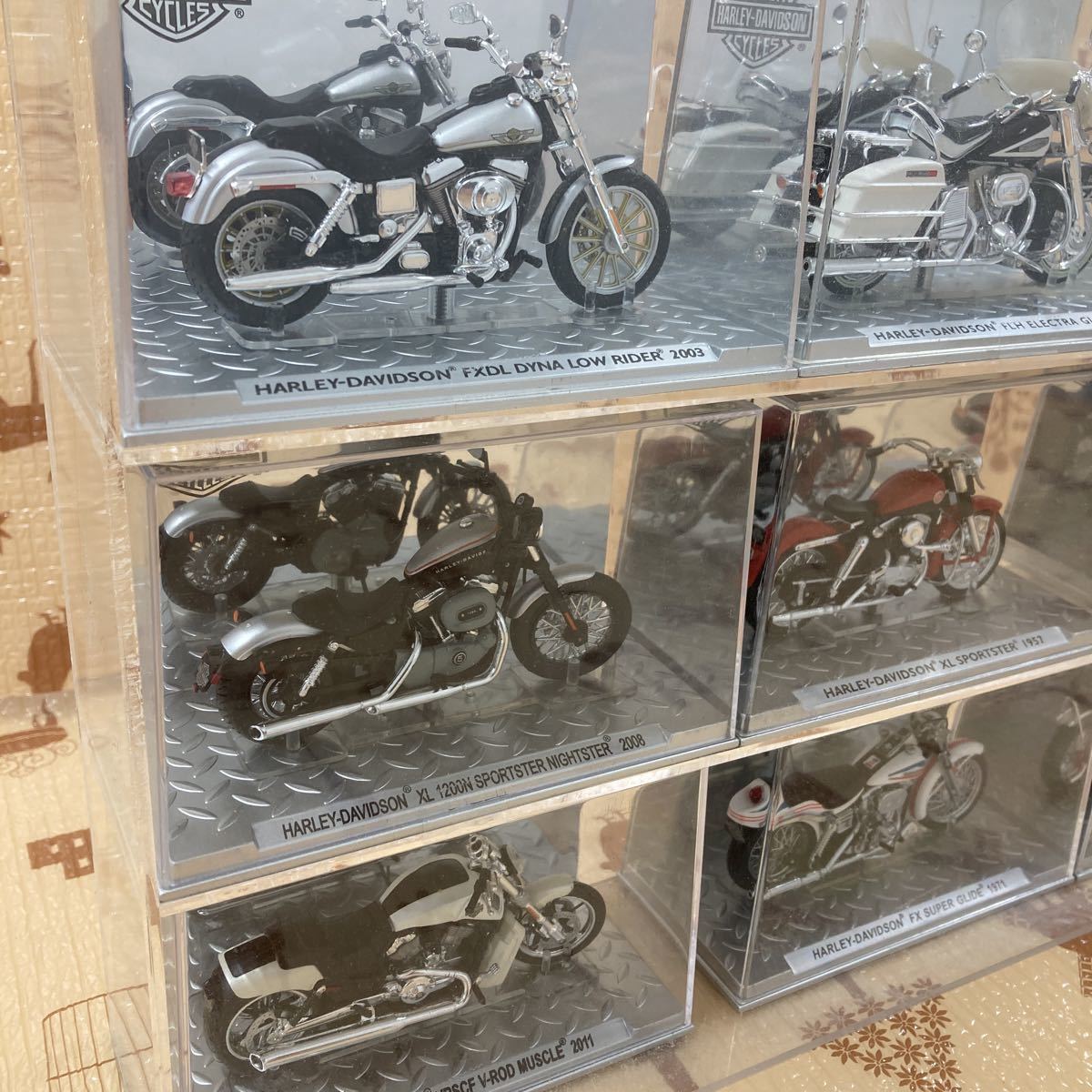 送料無料】ハーレーダビッドソン ミニチュア フィギュア 年代別 12台 
