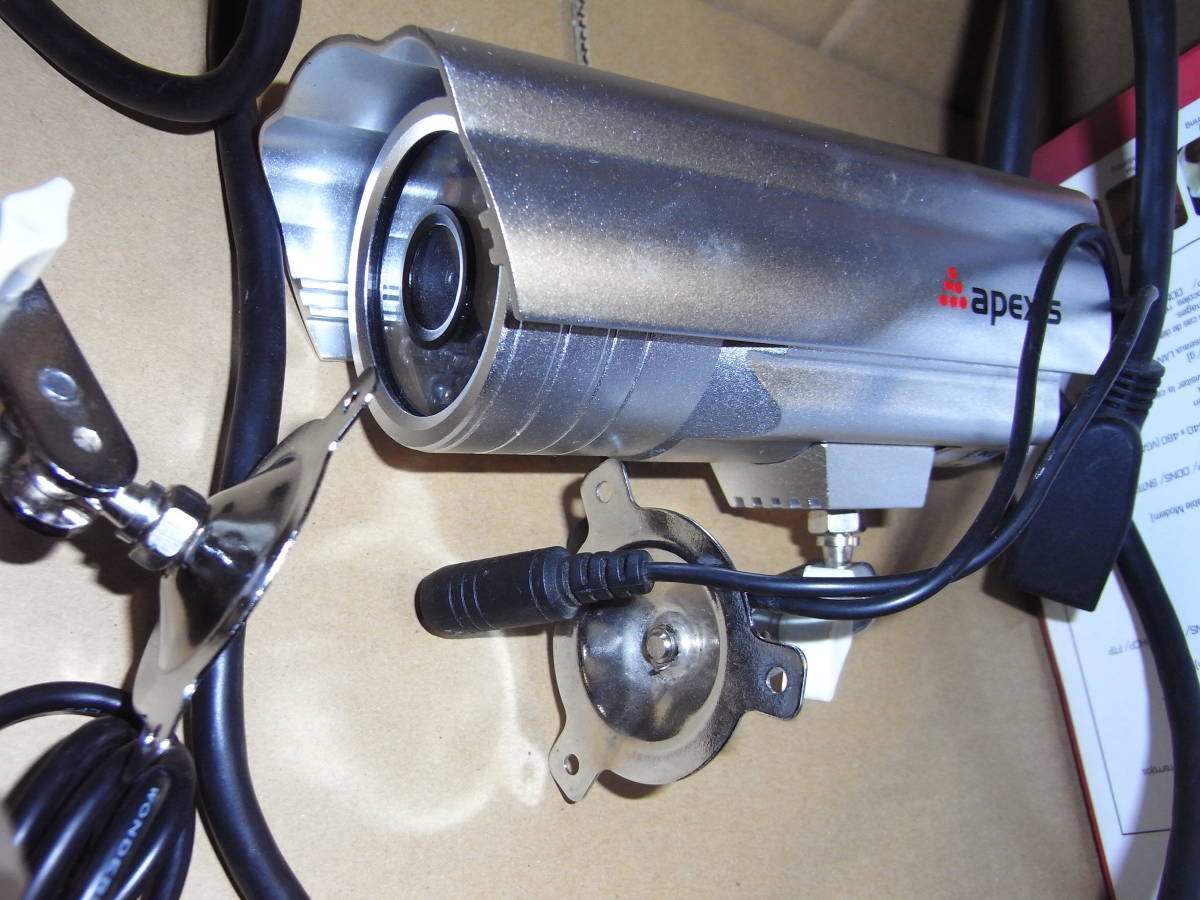 IP WIRELESS WIRED CAMERA apexis 二種類計4台 詳しい内容は不明です。開封未使用格安ジャンク出品 IP Camera Apexis back garden Price