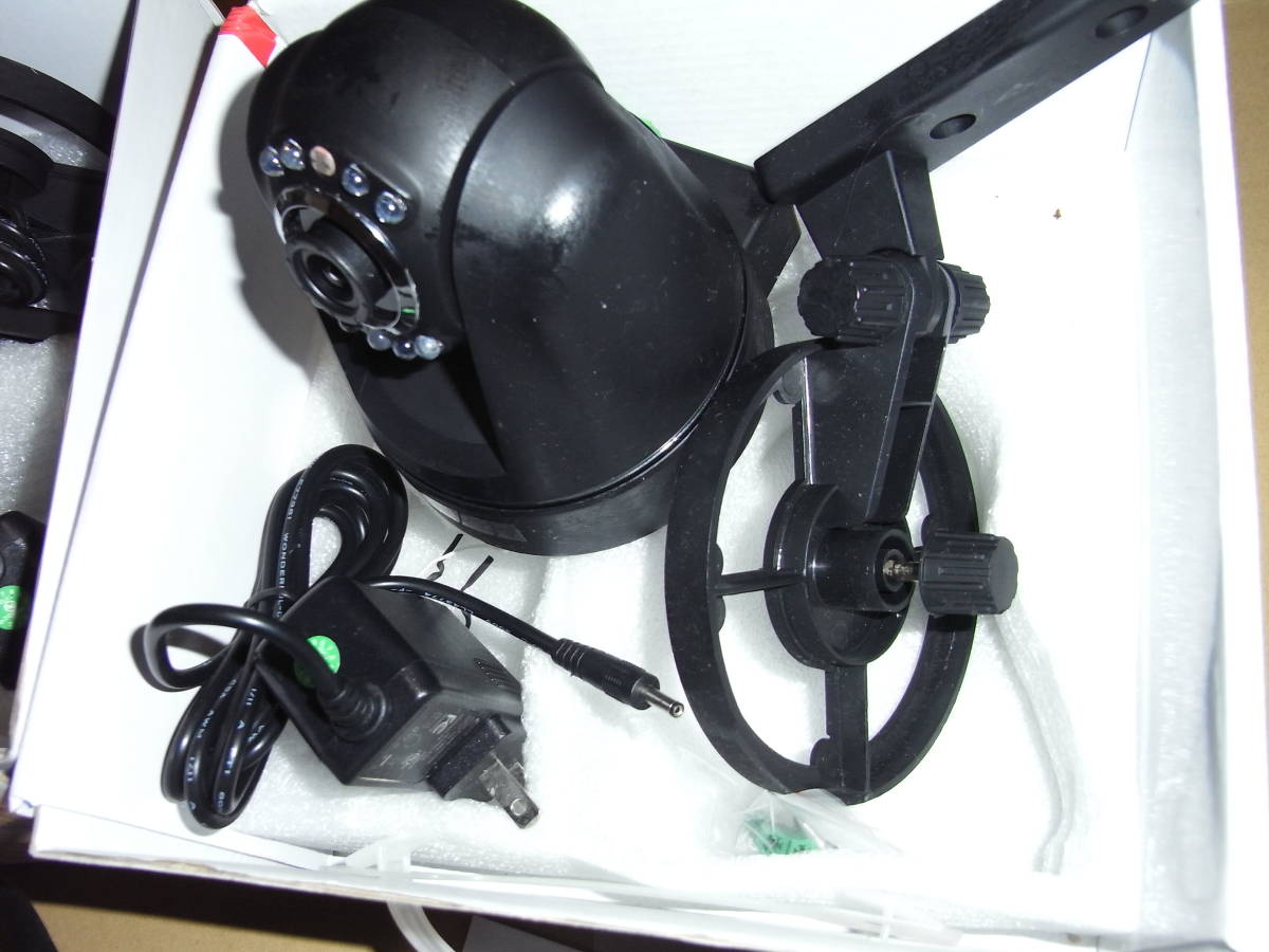 IP WIRELESS WIRED CAMERA apexis 二種類計4台 詳しい内容は不明です。開封未使用格安ジャンク出品 IP Camera Apexis back garden Price