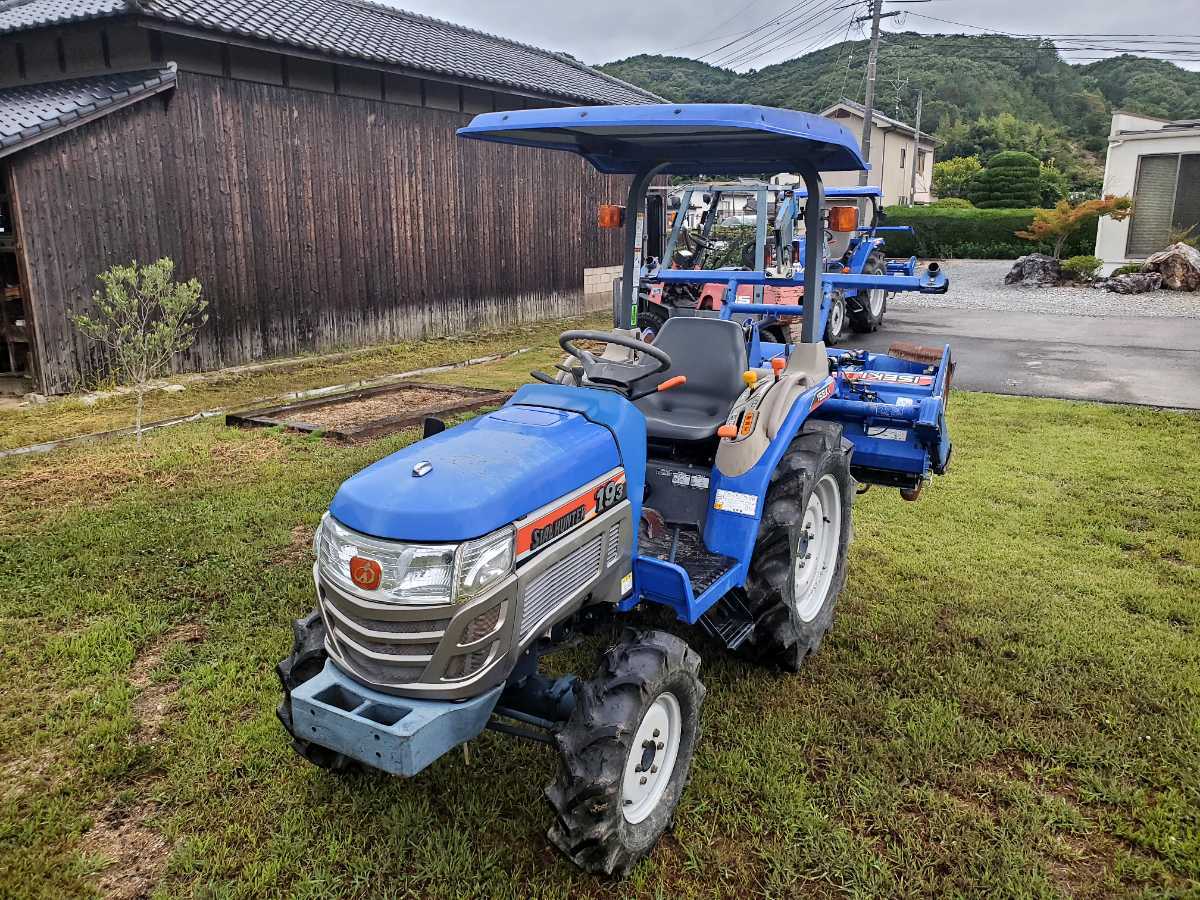 イセキ　トラクターSIAL19 4WD イセキ ISEKI トラクター TQ17C HLKX 134時間 17馬力 セミクローラー