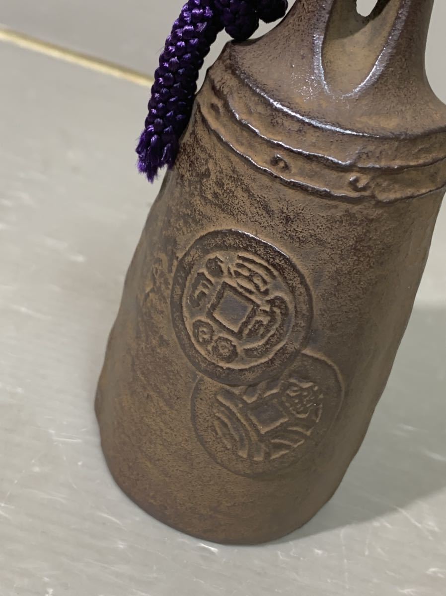 K453 【釜師 鈴木盛久 作 「南部砂鉄鈴」】 手振り鈴 共箱付き 南部鉄器