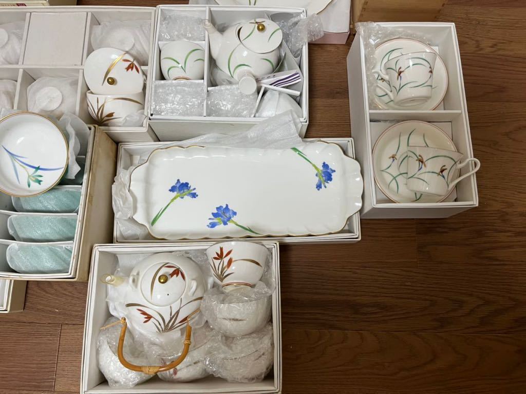 香蘭社 | 食器 茶器 有田焼香蘭社 和食器リサイクル通販ショップ 急須 湯呑 &frasl;皿鉢急須湯呑茶器 うつわ お湯飲み 器 おまとめ 有田焼 小鳥の詩・茶の間揃 湯呑みセット（ブランド香蘭社）（茶道具・湯呑・急須