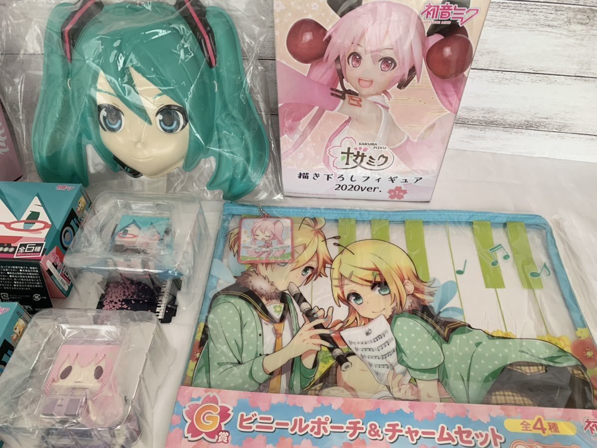 ボーカロイド グッズ まとめ売り 初音ミク 鏡音リン 鏡音レン MEIKO