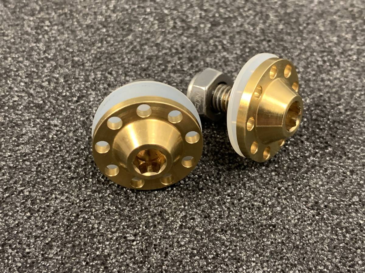 フィアット Fiat 4個セット エンブレムロゴ ナンバーボルトキャップ ネジ ボルトカバー ライセンスプレート盗難防止 レッド 赤 本物 レッド