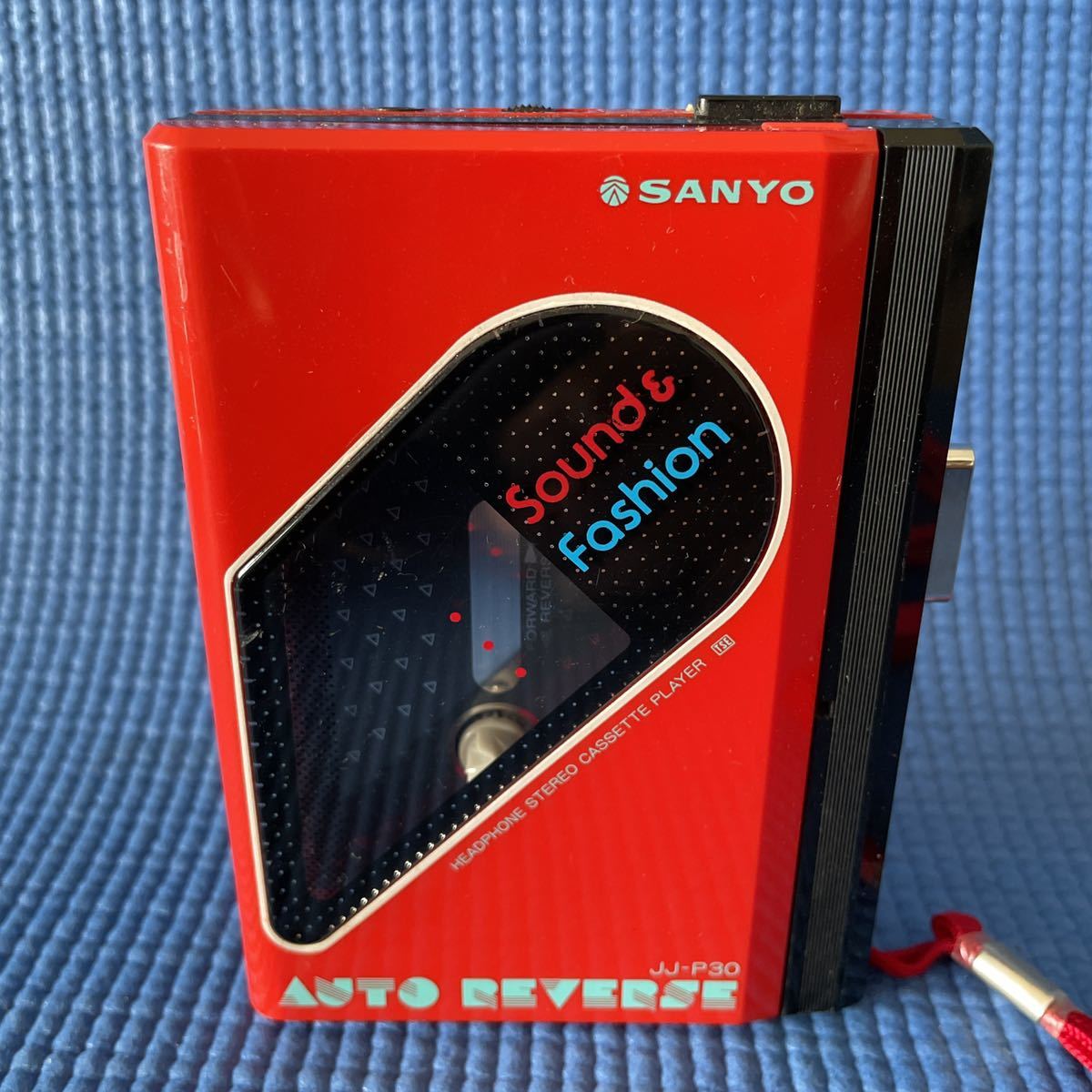 SANYO JJ-P30 RED ステレオカセットプレーヤー 中古難有ジャンク品