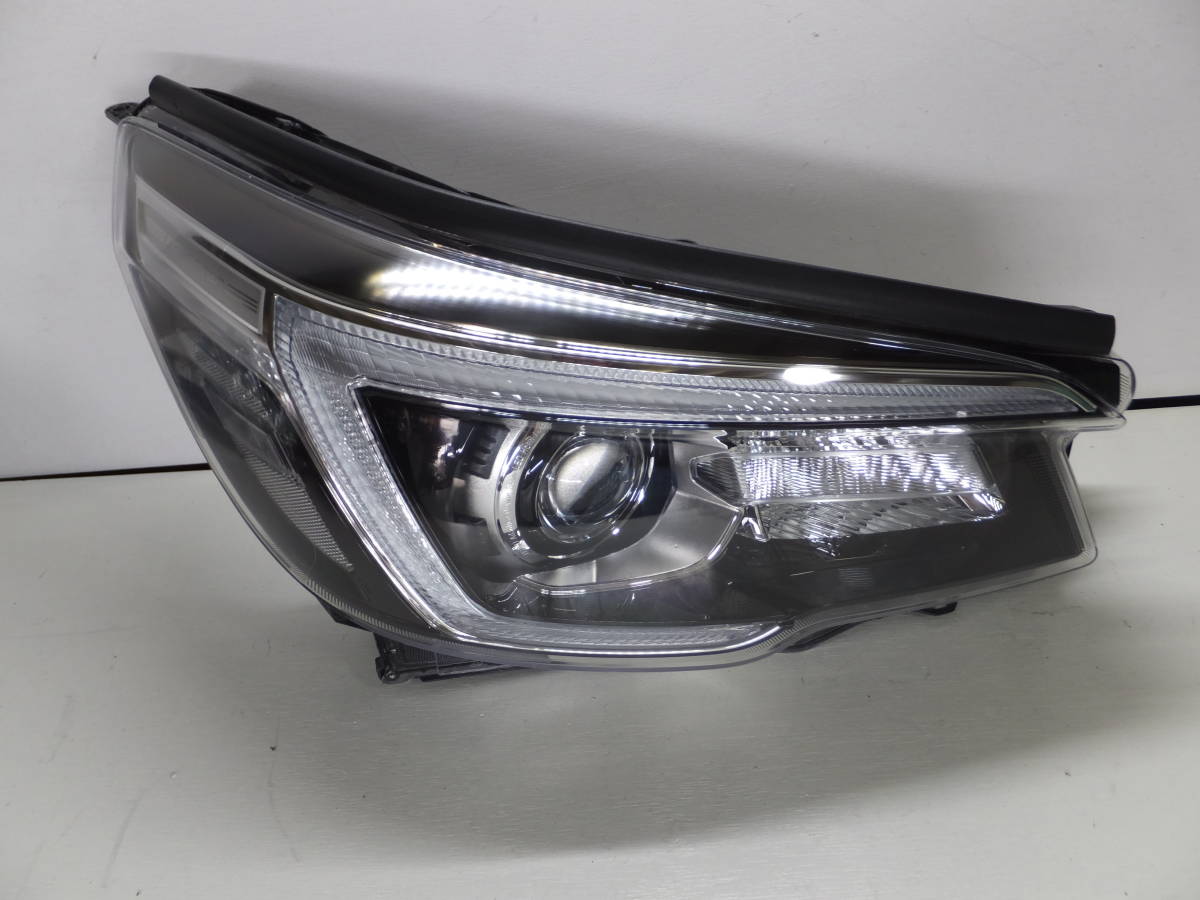 704※美品※SK9 フォレスター LED※右ヘッドライト KOITO100-6040L 