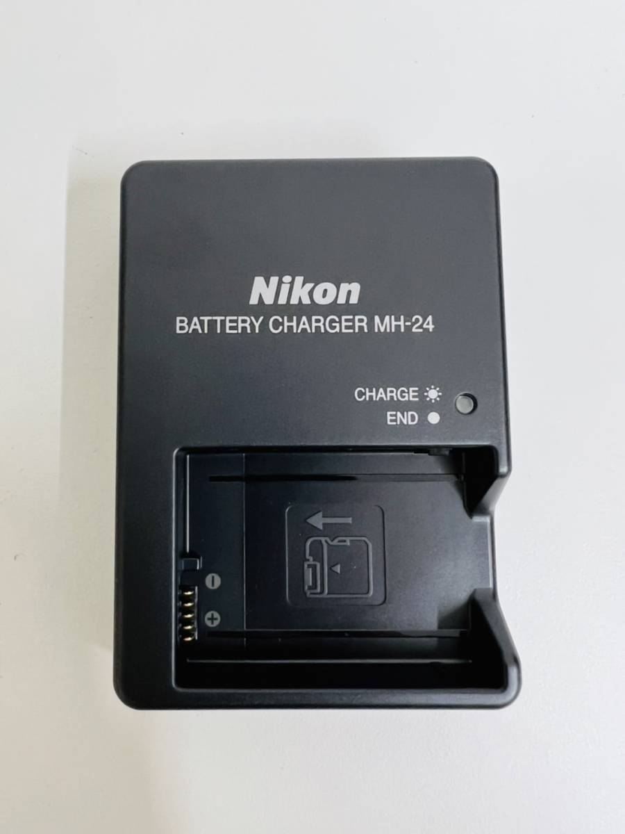 デジタルカメラ Nikon D5600 18-55mm & 70-300mm VR Kit .com
