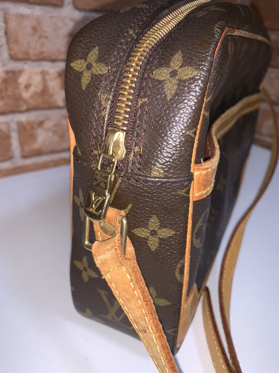 LOUIS VUITTON・ルイヴィトン　モノグラム　トロカデロ 27　ショルダーバッグ　斜めがけ　MB0073 VUITTON LOUIS ルイ・ヴィトン ティ・パレPM M45900 “モノグラム・エンブレム”を発表