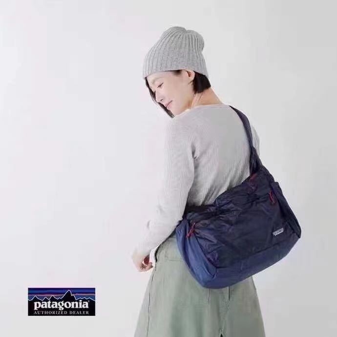 パタゴニア patagonia ライトウェイトトラベルクーリエ ショルダー