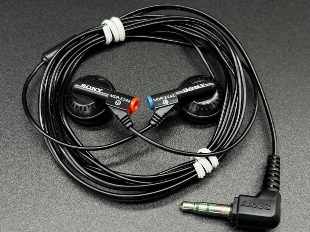 SONY 有線イヤホン MDR-E242 動作品 SONY 有線イヤホン MDR-E242 動作