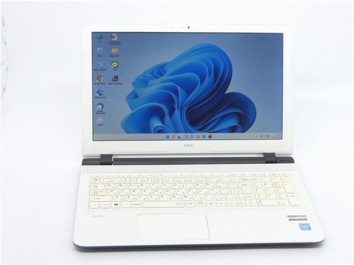 カメラ内蔵/15.6型/ノートPC/Windows11/新品SSD256/8GB/Celeron2957U