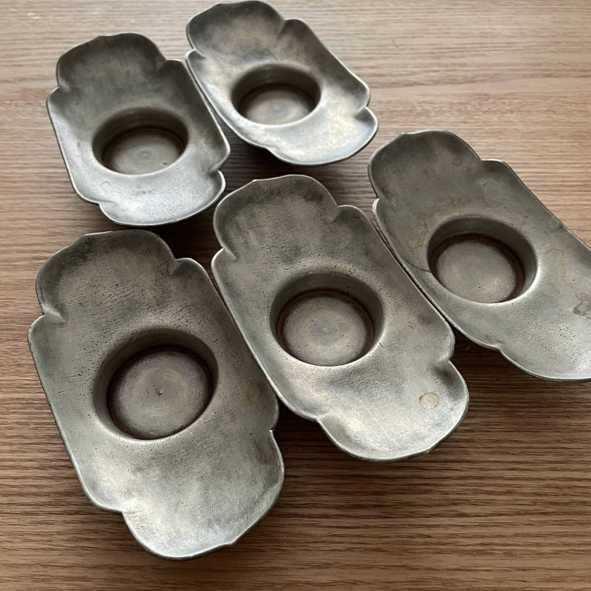 最終販売 忠信浄錫 錫製茶托5客セット 古錫 煎茶道具アンティーク 最終販売 忠信浄錫 錫製茶托5客セット 古錫 煎茶道具アンティーク