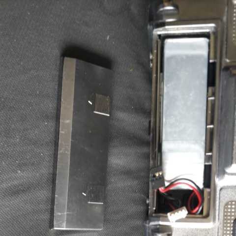 液晶修理作業 JR 高級プロポ PCM10S 液晶修理 バックアップ電池交換