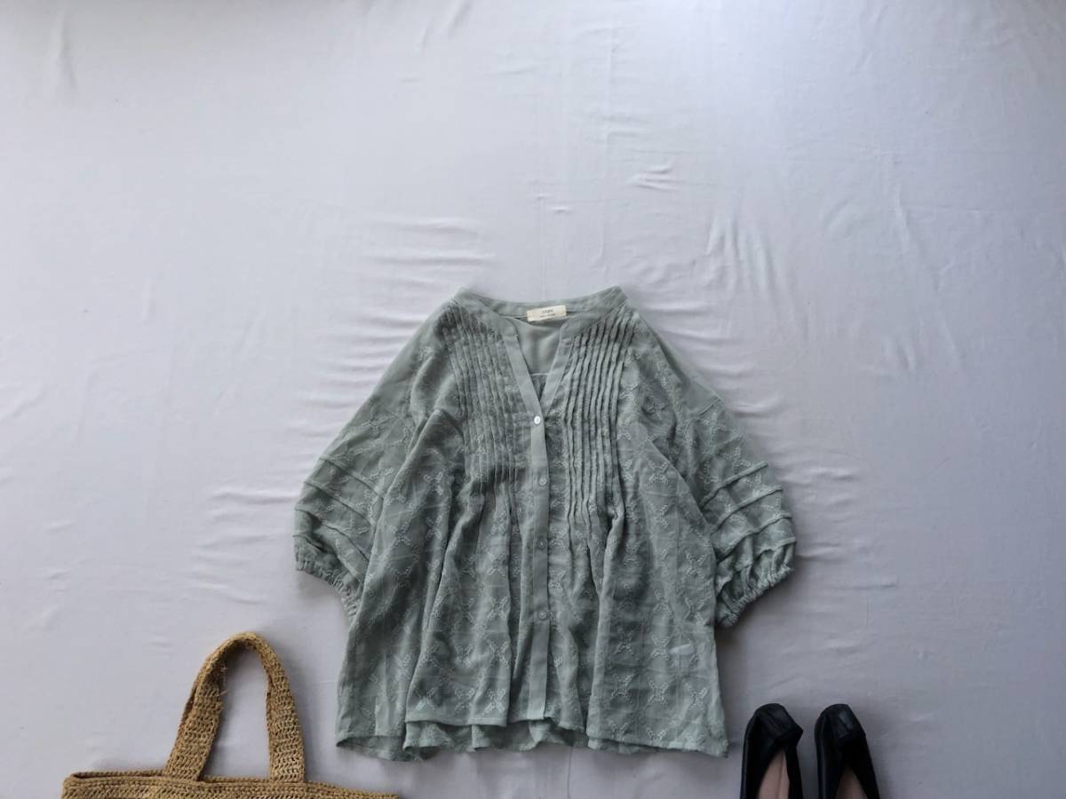  セポ Cepo 可愛いゆったり刺繍ブラウス(スタジオクリップ)｜売買されたオークション情報、yahooの商品情報をアーカイブ公開 - オークファン スタジオクリップ
