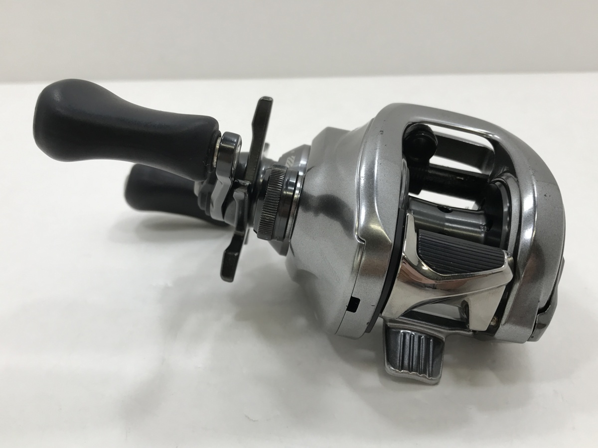 中古品】 シマノ(SHIMANO)18バンタムMGL 左 ベイトリール ※本体のみ