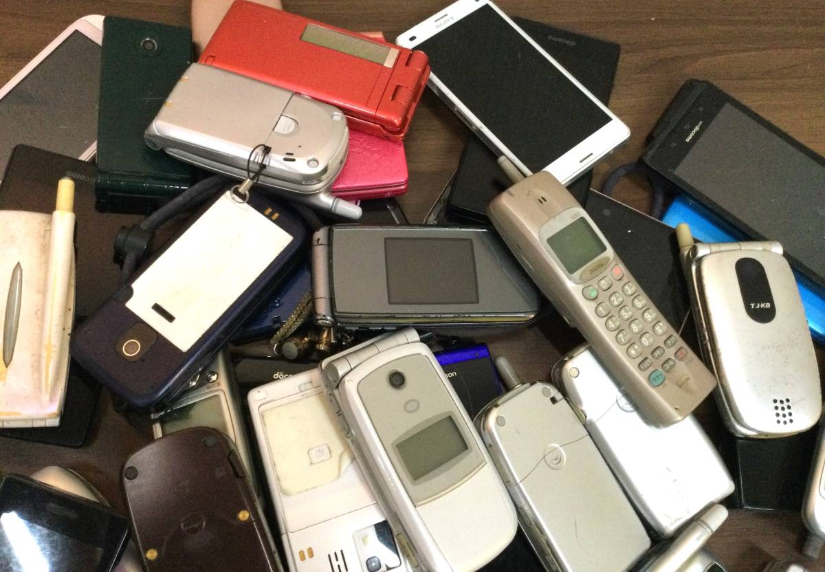 ジャンク品 【 携帯電話 62個まとめ 】ガラ携帯 スマートフォン