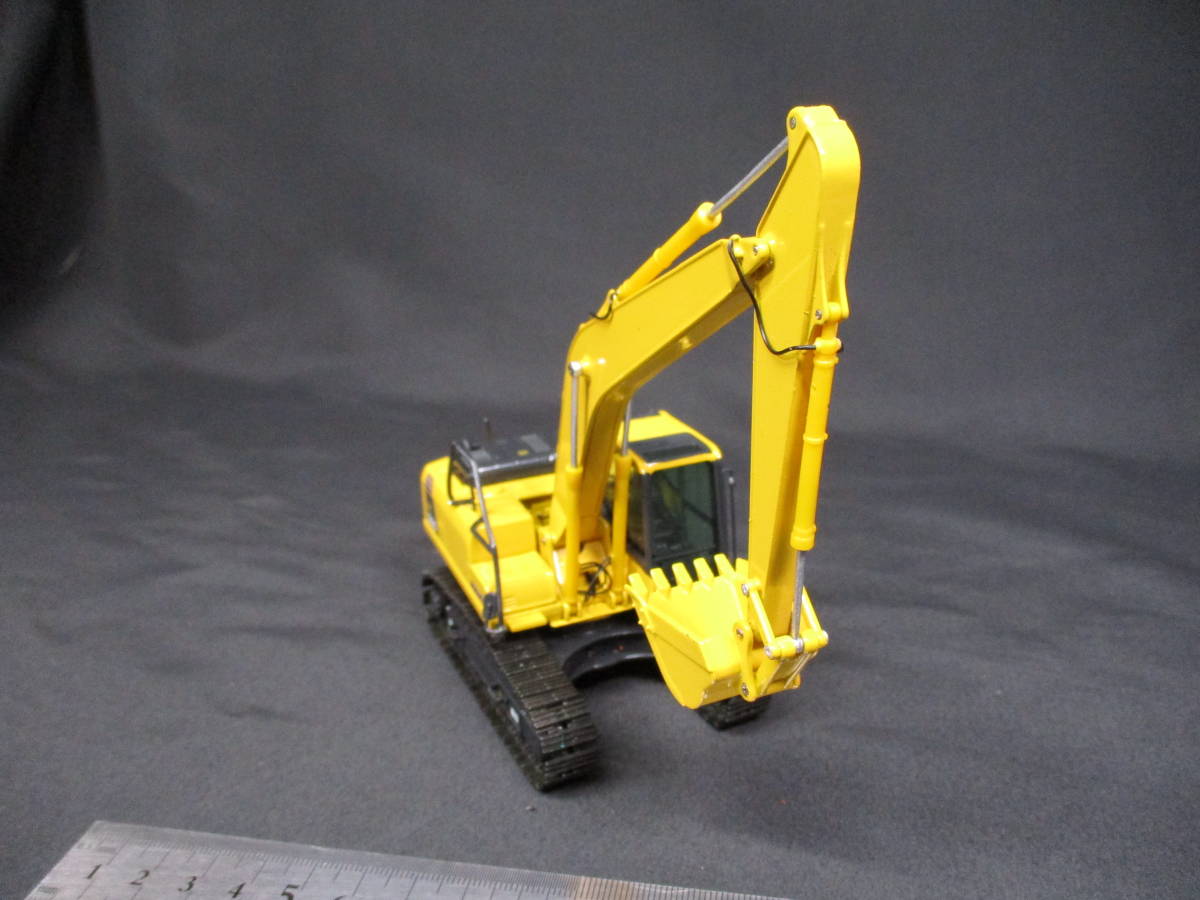 NZG PC200-8 KOMATSU コマツ ケンクラフト 1⁄50 1⁄50 Komatsu