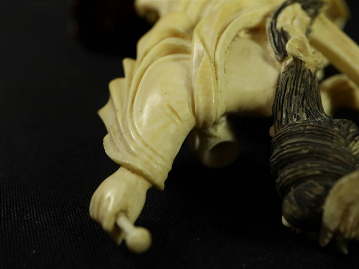 象牙風 天女 美品 彫刻置物 マンモス芯料 希少品 細密彫刻 マンモス 牙
