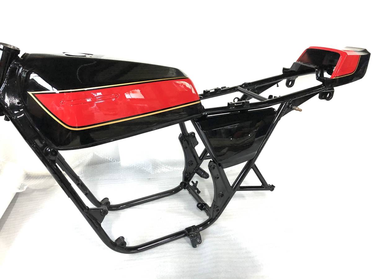 Z400FX外装最終型E4B新塗装 タンク サイドカバー テールカウル