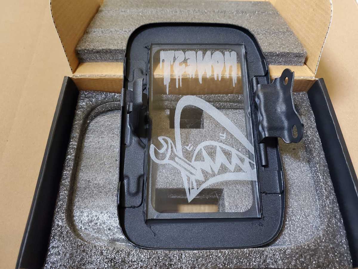 □送料無料□ HONEST 希少サメ ハイエースガラスリッド 200系1型～6型