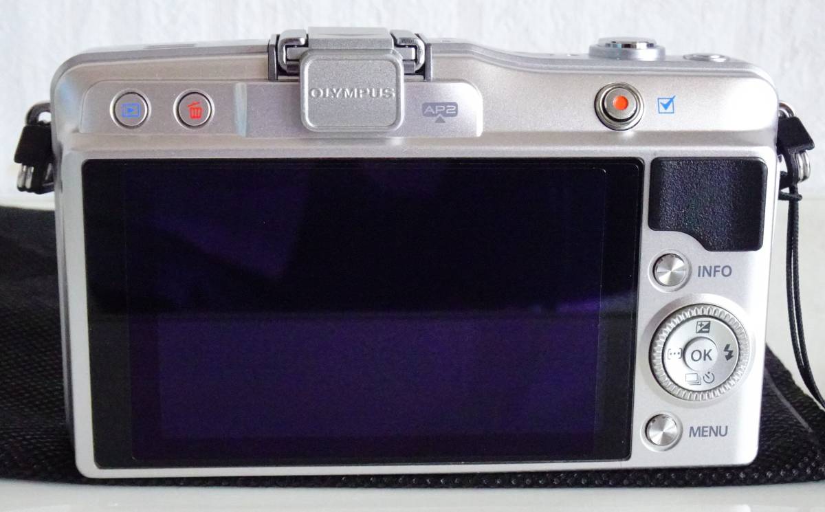 OLYMPUS PEN mini E-PM2 ＆ レンズ3本 PEN E-PM2 mini SLV LKIT Camera