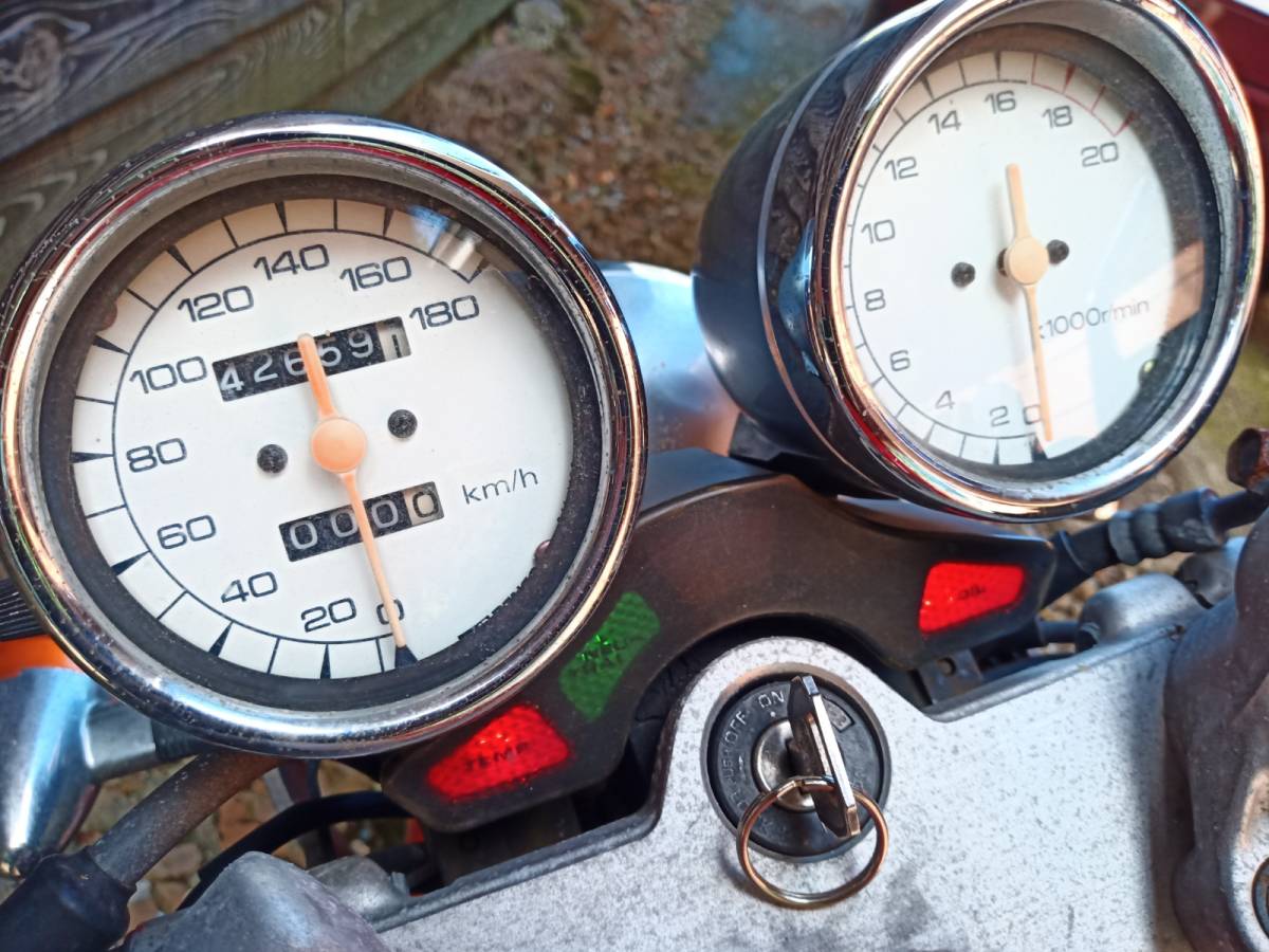 バンディット250  GJ74A  レストアベース、部品取りに 発送可☆スズキ バンディット250 書付き 始動動画有 ジャンク部品取り