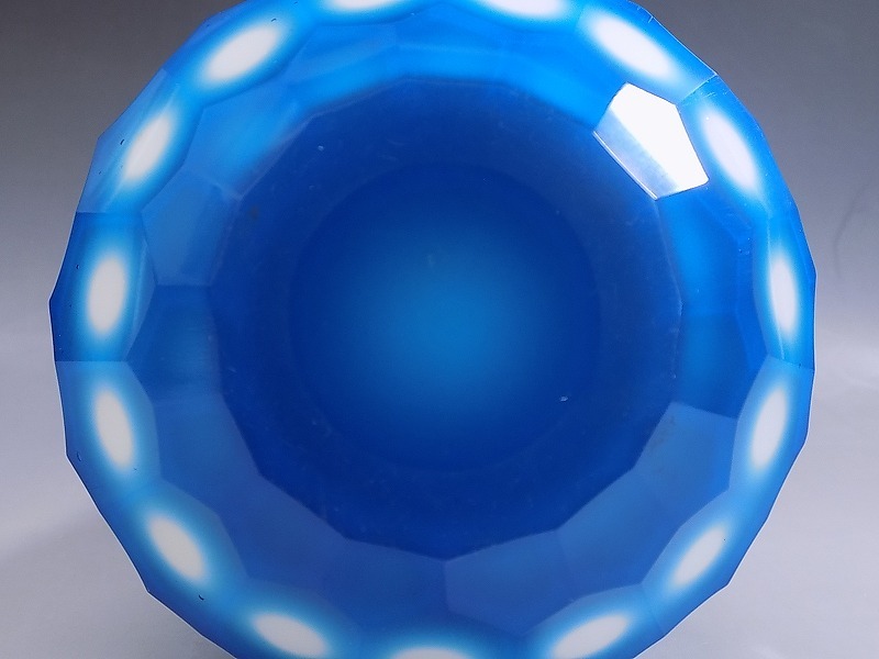 d369 技工名品 中国美術 時代物 乾隆ガラス 乾隆硝子 精巧なカット