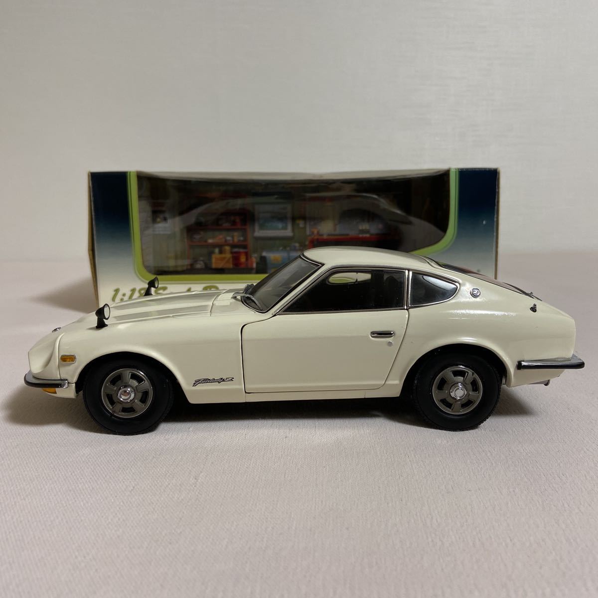 1/18 京商 NISSAN FAIRLADY Z-L White 日産 ☆希少モデル♪ ☆京商