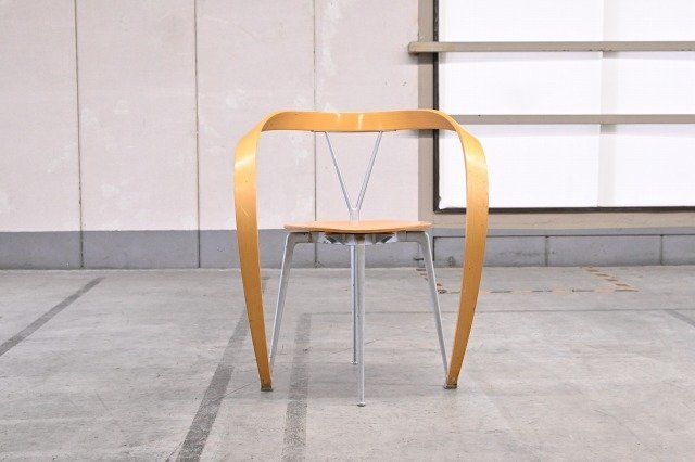 Cassina アンドレア・ブランジ 「952 Revers/リバース」アームチェアa