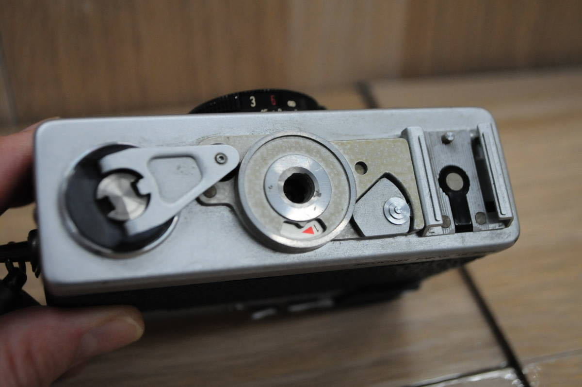 Rollei 35 ローライ35 Tessar 40mm F3.5 フィルムカメラ シンガポール