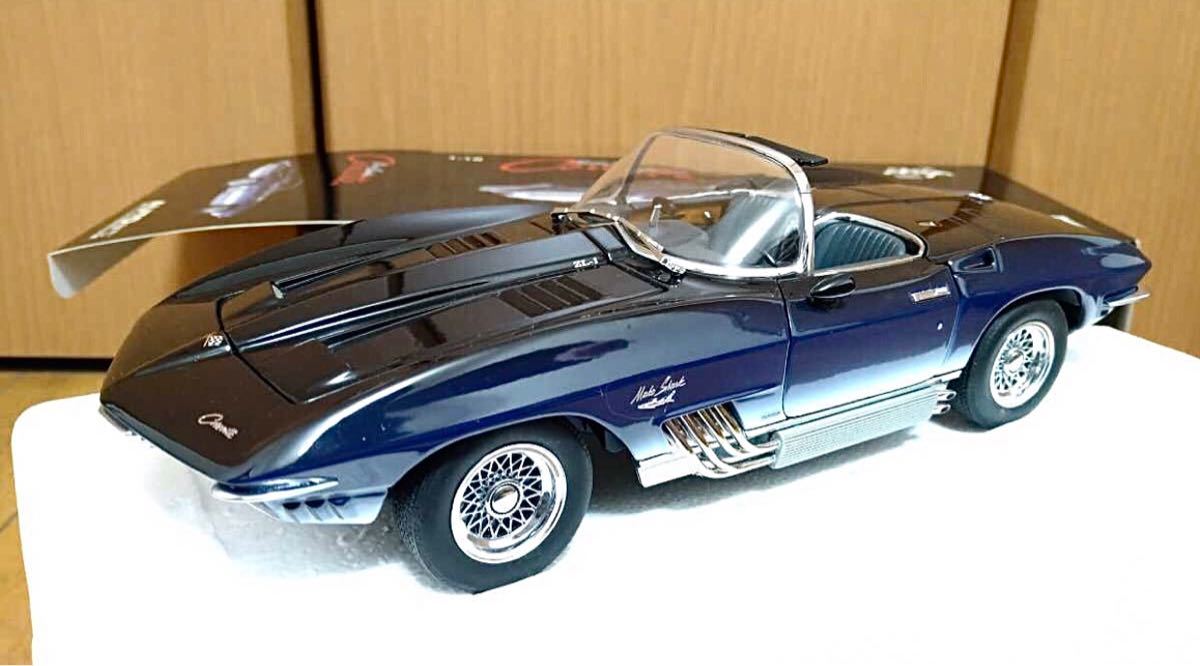 AutoArt オートアート/'61 Chevyシボレー Corvetteコルベット
