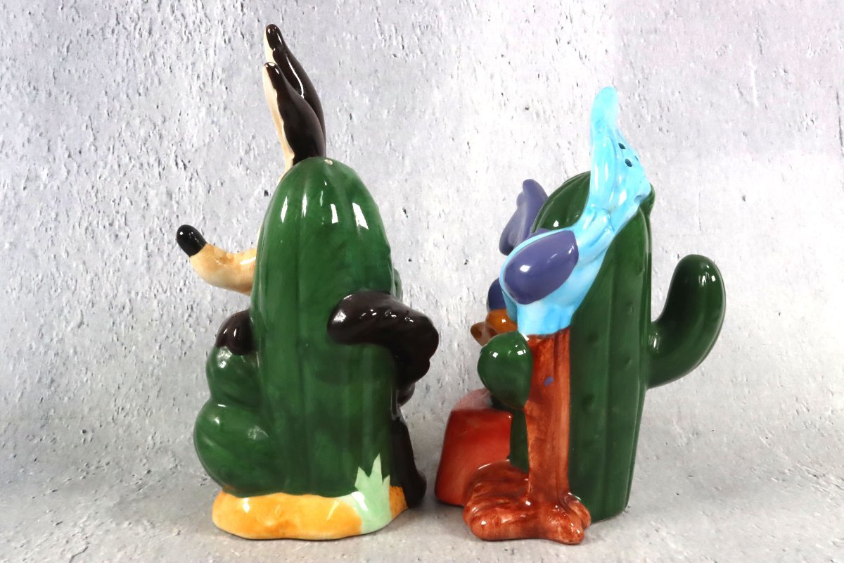 ハワイビンテージフィギュア陶器ソルトアンドペッパー2体セット ロードランナー&ワイリー・コヨーテ ソルト ペッパー 陶器 容器