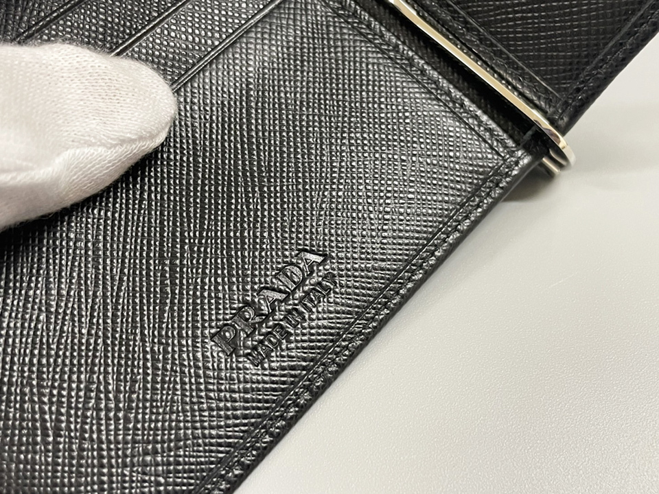PRADA プラダ マネークリップ 財布 カードケース お札入れ 二つ折り
