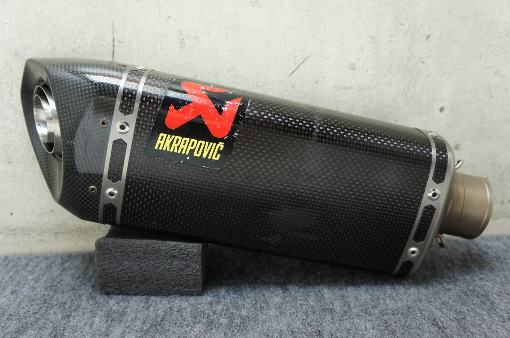 MT09 XSR900 アクラポビッチ マフラー 敷け カーボン Akrapovic